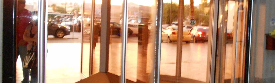 Storefront Glass Repair Cost in Aventura, FL
